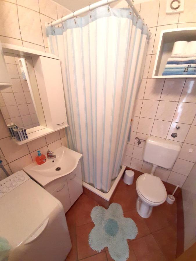 Rentfox - Crikvenica Apartment Екстериор снимка