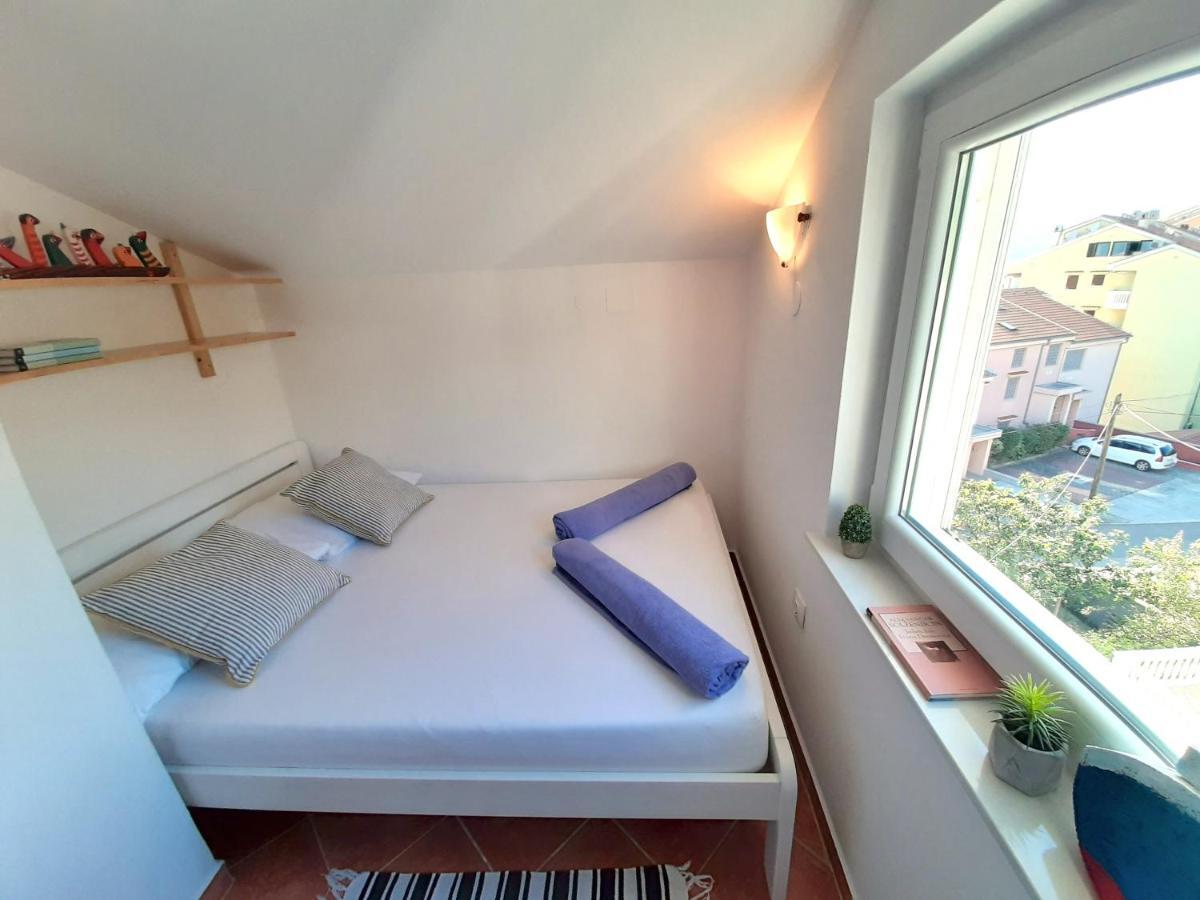 Rentfox - Crikvenica Apartment Екстериор снимка