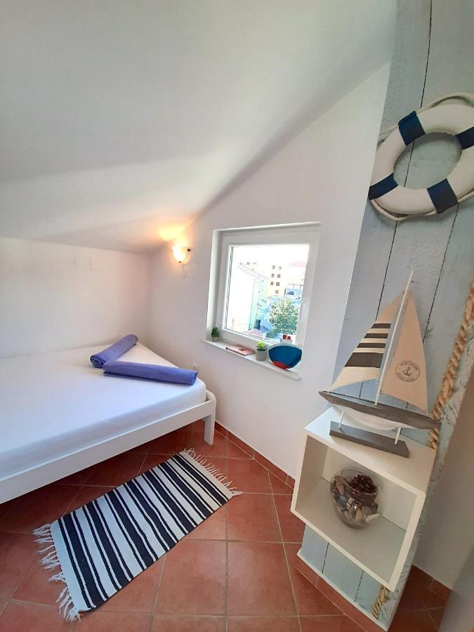 Rentfox - Crikvenica Apartment Екстериор снимка